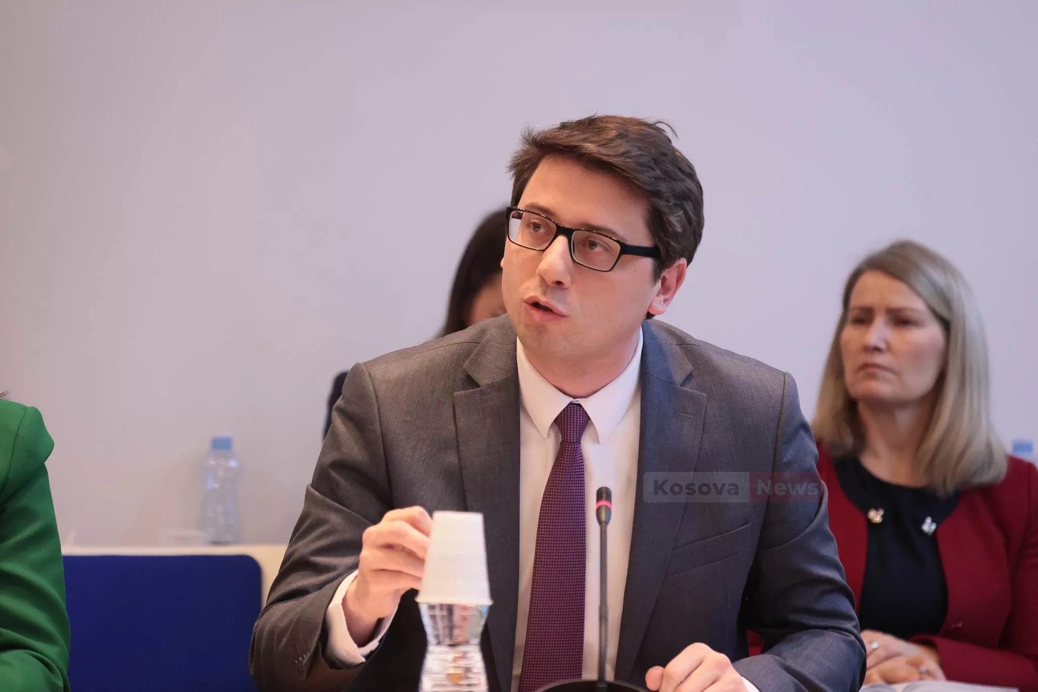Miratohet Projektligji për shërbimet e pagesave, Murati: Ulet kostoja e shërbimeve të pagesave