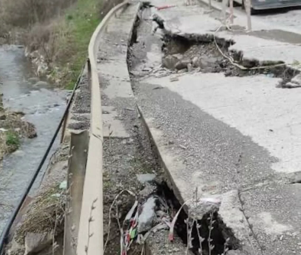 Nënshkruhet kontrata, nis rregullimi i rrugës së Caralevës