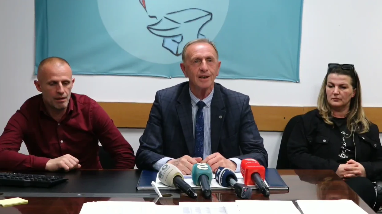 Sindikata e sektorit privat paralajmëron protestë më 1 maj,  kërkon rritje dhe pagën e 13-të