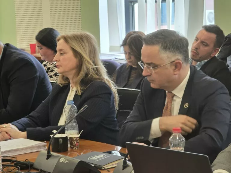 Tahiri: Byroja s’duhet të bëhet instrument partiak