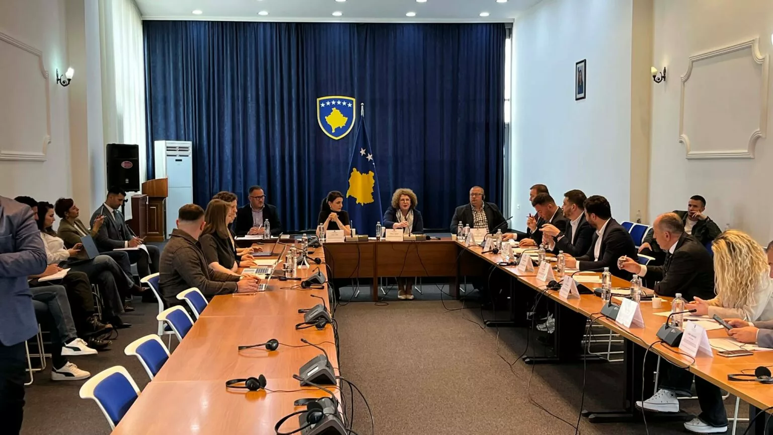Komisioni për Ekonomi shtyn shqyrtimin e Ligjit për Mbrojtjen e Konsumatorit