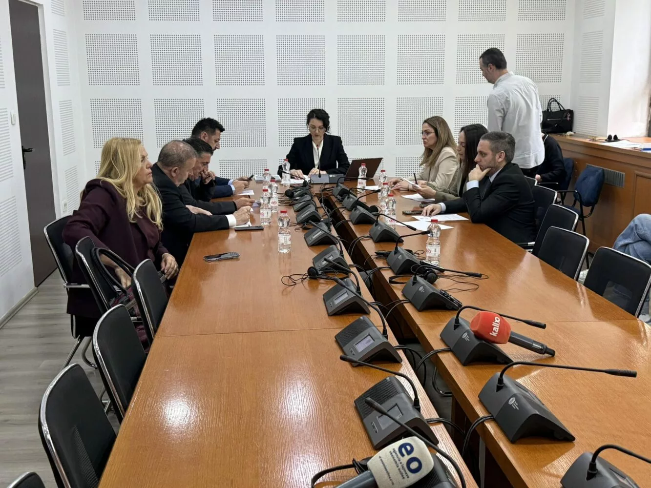 Miratohet grupi punues për marrëveshjen e Kosovës në Bordin e Paqes