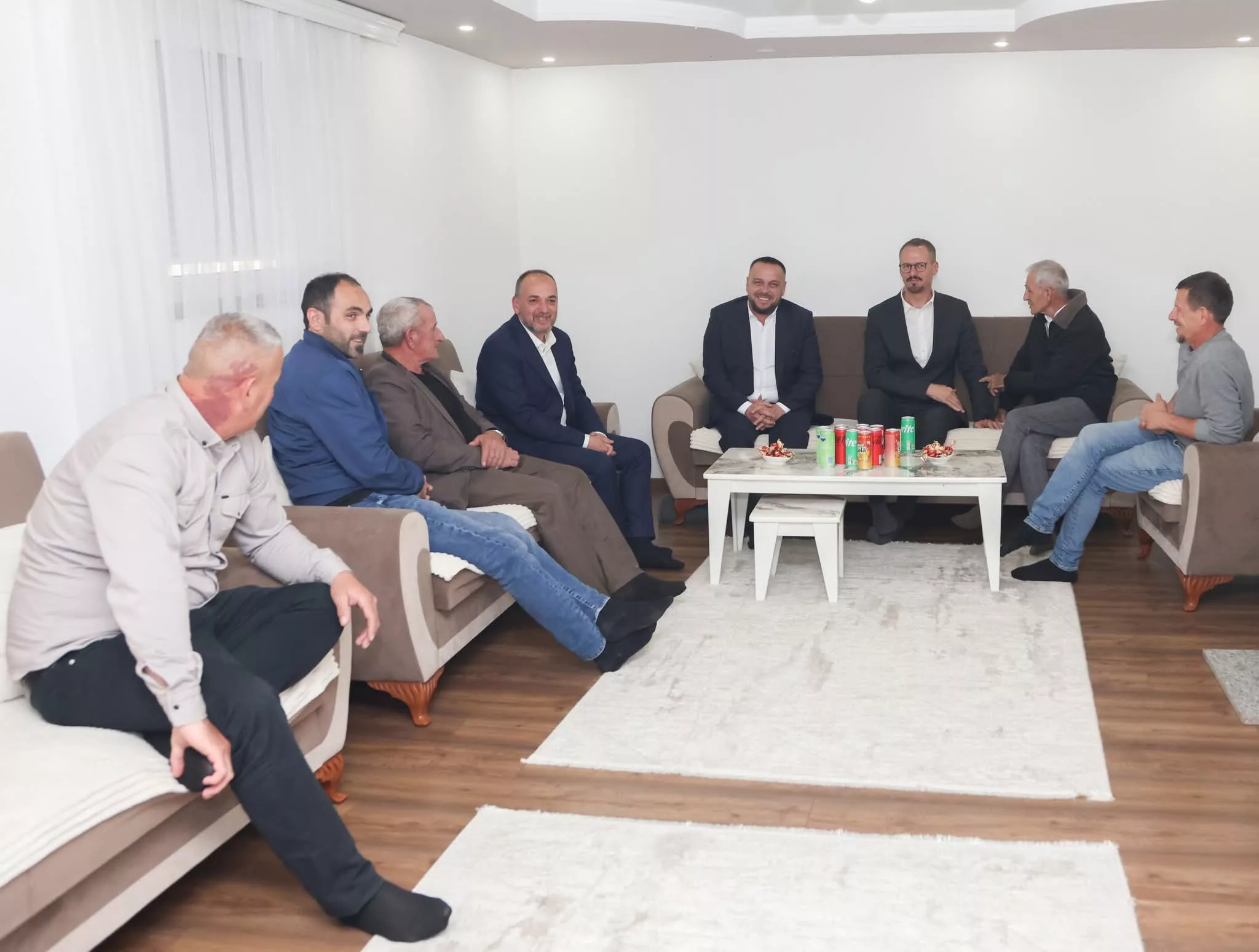 Maqedonci, Haskuka dhe Konushevci vizitojnë familjen e dëshmorit Hamit Thaçi