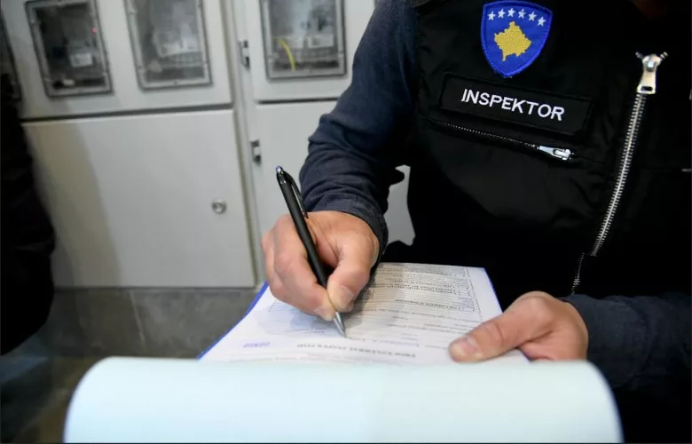 MINTI: Rritet mbikëqyrja e tregut dhe trajtimi i ankesave të konsumatorëve, KEDS gjobitet me 40,000 euro për njehsorët