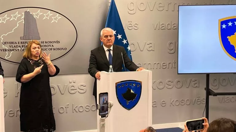 Sveçla: Xhandarmëria do të mbrojë kufijtë dhe sovranitetin e Kosovës