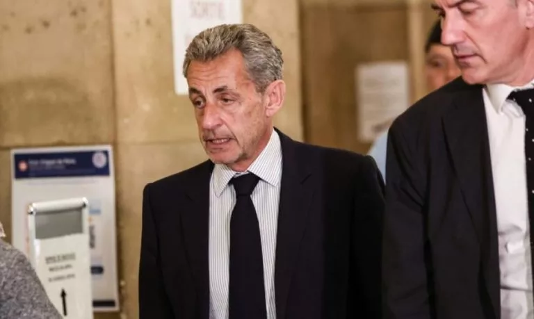 Prokuroria kërkon 7 vjet burg dhe 300 mijë euro gjobë për ish-presidentin francez Nikolas Sarkozy