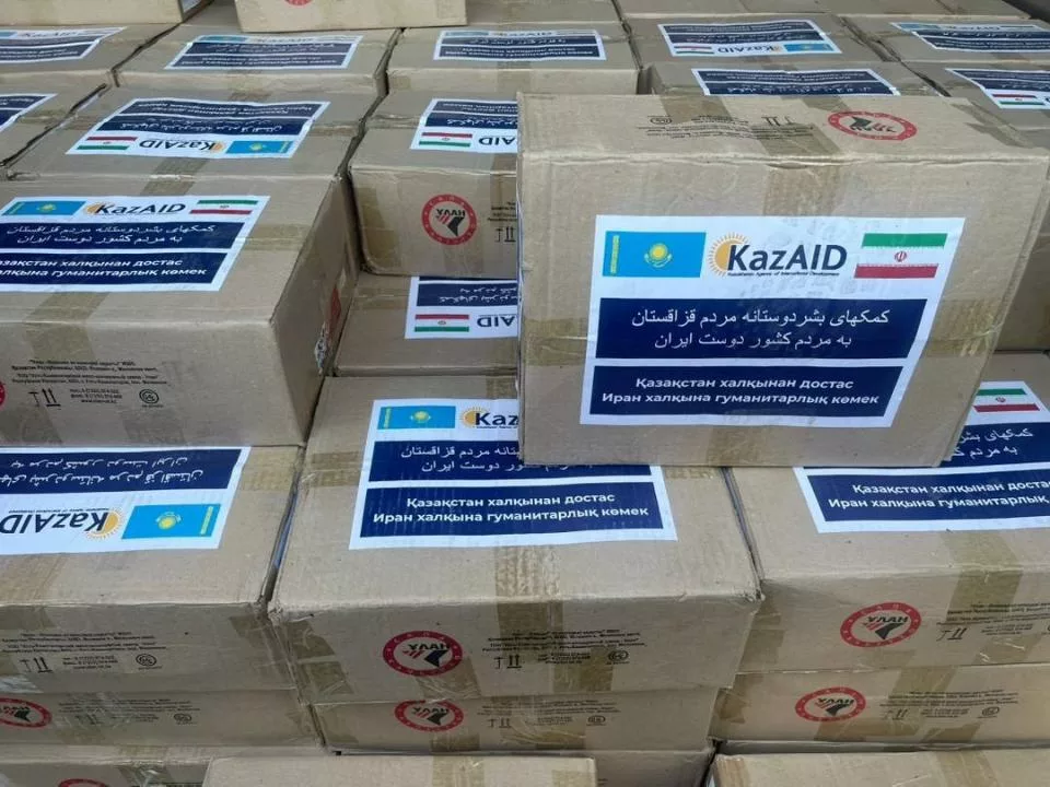 Kazakistani dërgon 30 vagonë me ndihma për Iranin