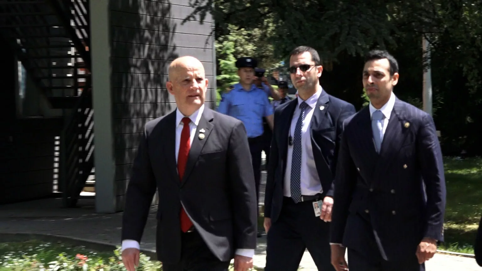 Kongresistët amerikanë nisin takimin me Kurtin