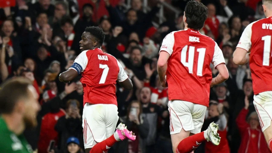 Arsenali e mposht Atletikon shkon në finale